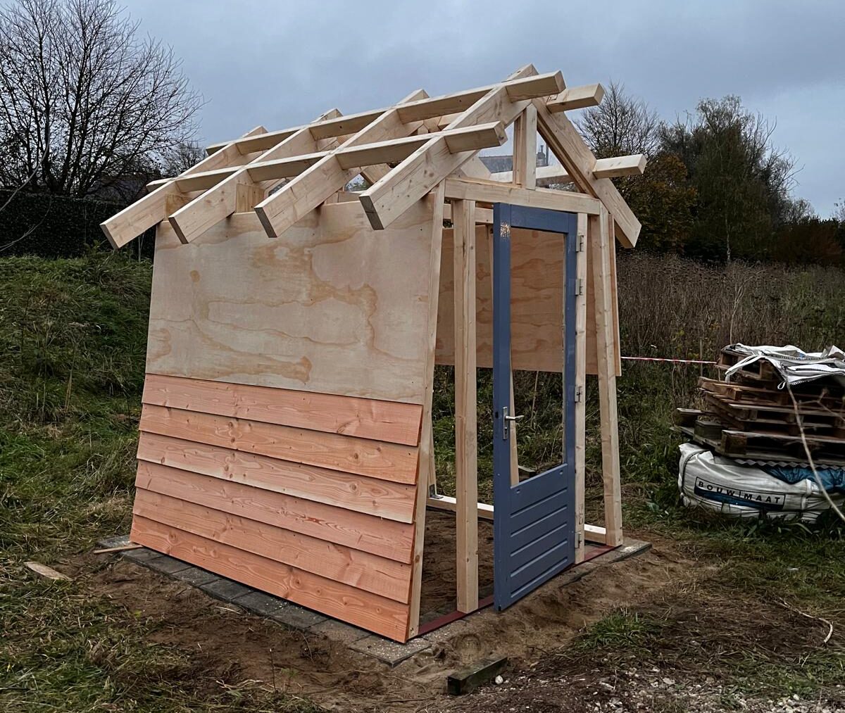 Start ecotoilet